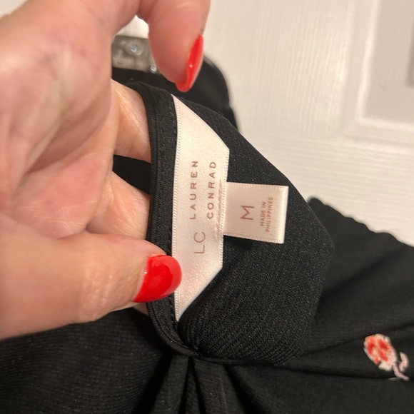 Lauren Conrad black floral dress with ties - Picture 9 of 9